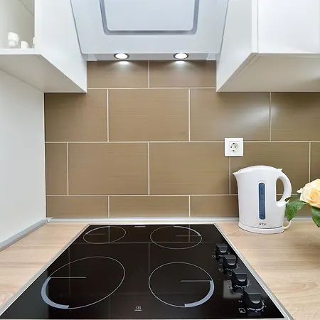 Apartment Sweet Corner